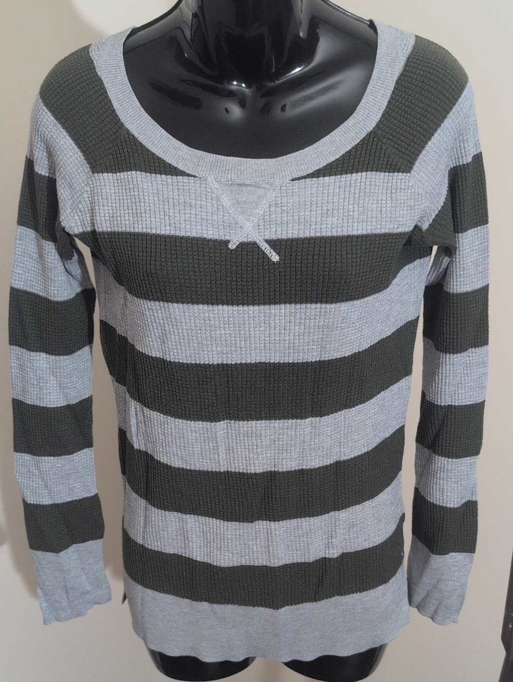 American Eagle | Striped Scoop Neck Thermal Long Sleeve Top - Olive & Light Gray